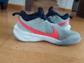 Parduodami 40 išmeros Nike sportbačiai