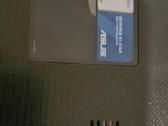 Asus nešuojamas kompjuteris yra 2 vnt.