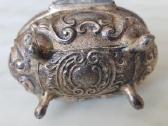 Banknotai,sidabrinis laikrodis - nuotraukos Nr. 9