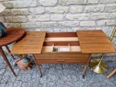 Vintažinė mid century tikmedžio komodėlė-siūlinė - nuotraukos Nr. 9
