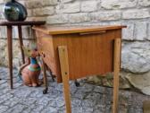 Vintažinė mid century tikmedžio komodėlė-siūlinė - nuotraukos Nr. 17