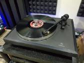 Linn Basik vinilo grotuvas su Linn Akito Tonarmu