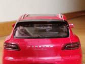 Raudonas valdomas pulteliu porshe - nuotraukos Nr. 3