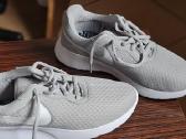 Grazus Nike kedai