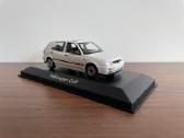 Parduodu Volkswagen Golf 1/43 modeliuką