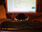 Kompiuteris Asus su monitoriumi Samsung