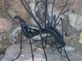 Kiemo papuošimai, skulpturos.