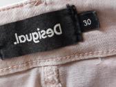Desigual mini sijonas 30 dydžio su aplikacijomis - nuotraukos Nr. 2