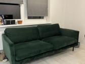 Smaragdines spalvos sofa