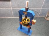 RC garazas: Presas modelis 1/10