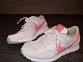 Nike nauji,moteriški,sportiniai bateliai.