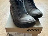 Ecco batukai - 31 dydis