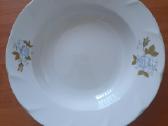 Sriubinės lėkštės.