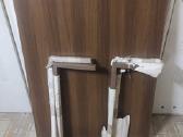 Stalas su metalinem kojom 135 ant 80