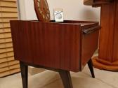 Vintažinė mid century raudonmedžio spintukė - nuotraukos Nr. 7