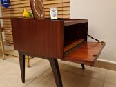 Vintažinė mid century raudonmedžio spintukė - nuotraukos Nr. 8
