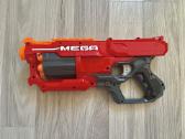 Raudonas Nerf šautuvas