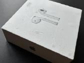 Apple Airpods (Tik Dėžutė)