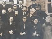 Foto Raguva Panevežio raj. Sėdi seniunas - nuotraukos Nr. 4