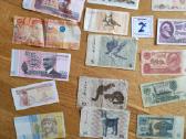 43 skirtingi viso pasaulio banknotai - nuotraukos Nr. 4