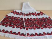 Rankšluostis рушник su ukrainietišku ornamentu