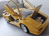 Lamborghini Diablo 1990 (Burago). 1:18
