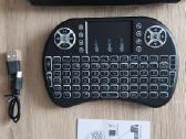 Mini bluetooth klaviatūra su pele. Šviečia tamsoje