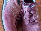 New Balance 420 Burgundy 36d.