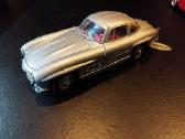 Mercedes benz 300sl 1:18 - nuotraukos Nr. 10