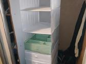 Ikea spintos dėtuvė su stalciukais