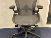 Herman Miller Aeron Remastered Dydis C