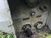 Metaline backa nuo angliarugstes