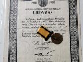Laisvės medalis su dokumentu