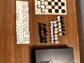 Mini šaškės, šachmatai, domino
