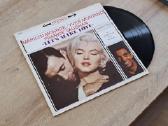 Marilyn Monroe - Yves Montand, Frankie Vaughan