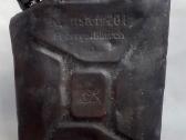 Originalūs Vokiški šalmas ir 1943m metalinis bakas - nuotraukos Nr. 2