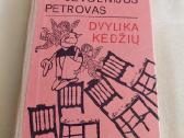 Dvylika kėdžių