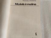 Modelis ir mašina - nuotraukos Nr. 2