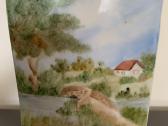 Vintaźinė porceliano vaza su pieštu peizažu - nuotraukos Nr. 2