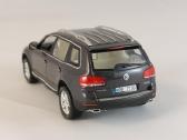 1/43 modeliukai VW Touareg Mk1 facelift - nuotraukos Nr. 5