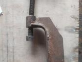 2 metaliniai spaustuvai