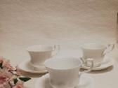 Royal Albert serijos puodeliai