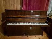 Pianinas Petrof