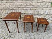 Vintažiniai mid century raudonmedžio staliukai - nuotraukos Nr. 32
