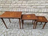Vintažiniai mid century raudonmedžio staliukai - nuotraukos Nr. 34