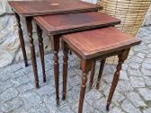 Vintažiniai mid century raudonmedžio staliukai - nuotraukos Nr. 2