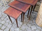Vintažiniai mid century raudonmedžio staliukai - nuotraukos Nr. 6