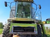 Kombainas Claas Lexion 460 ardomas dalimis