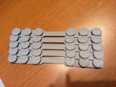 Medicininių respiratorių (kaukiu) laikikliai