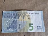 Eurų banknotai su vienodais skaičiais - nuotraukos Nr. 2